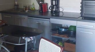 A louer un appartement T2 meublé en rez de jardin face au lagon de Saint Leu
