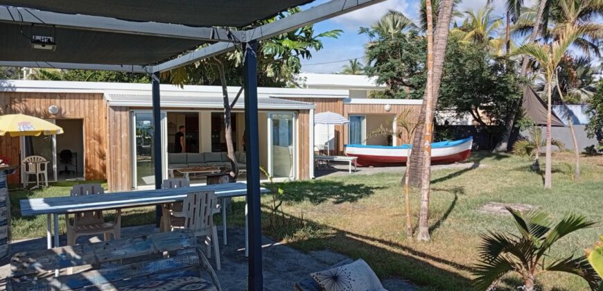 En vente une maison F4 de plain pied de 114m2 sur une parcelle de 694m2 pied dans l’eau à Saint Paul