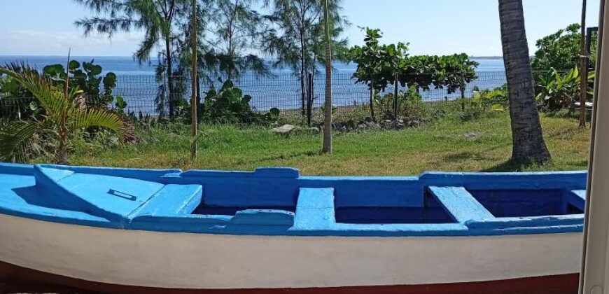 En vente une maison F4 de plain pied de 114m2 sur une parcelle de 694m2 pied dans l’eau à Saint Paul
