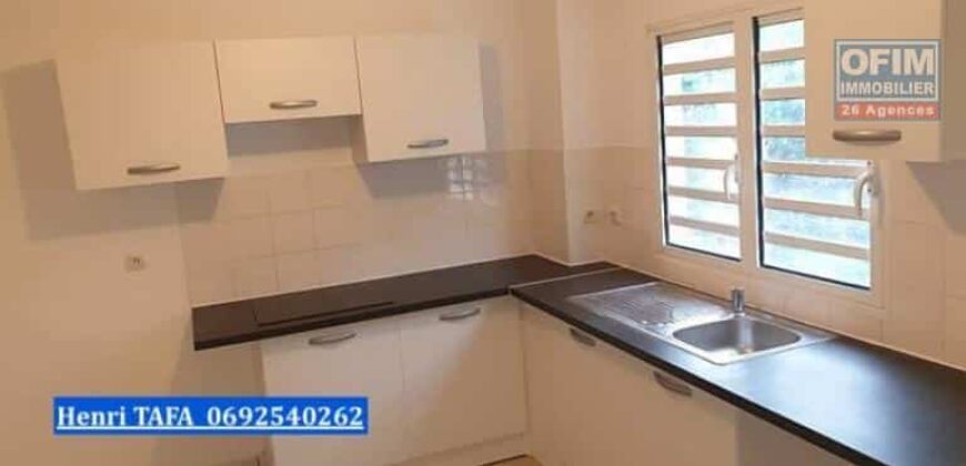 A vendre un appartement de 53.61m2 avec terrasse dans le secteur de Bas Jean Petit à Saint Joseph