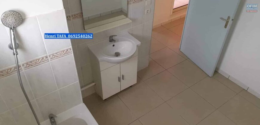 A vendre un appartement de 53.61m2 avec terrasse dans le secteur de Bas Jean Petit à Saint Joseph