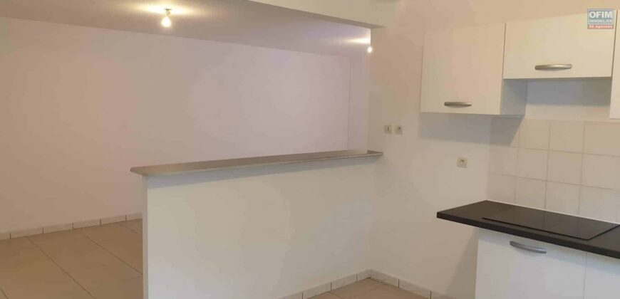 A vendre un appartement de 53.61m2 avec terrasse dans le secteur de Bas Jean Petit à Saint Joseph