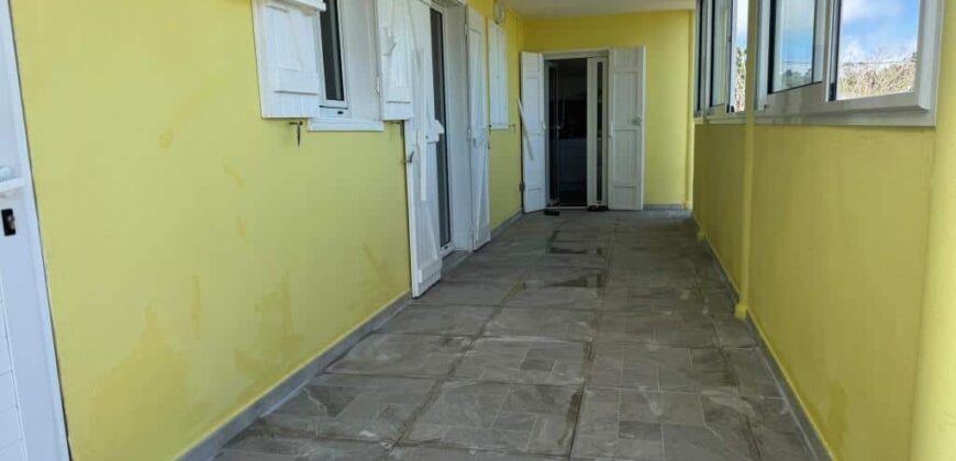 Location d’une charmante villa meublée de plain-pied d’environ 100 m² à Bérive, Saint-Pierre