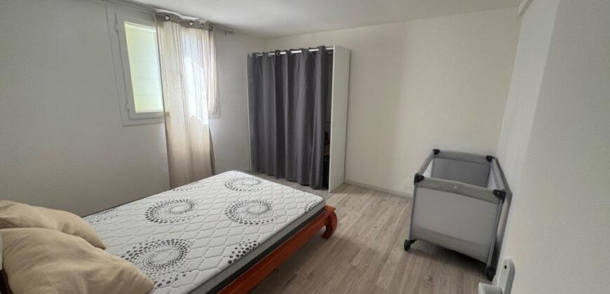 Location d’une charmante villa meublée de plain-pied d’environ 100 m² à Bérive, Saint-Pierre