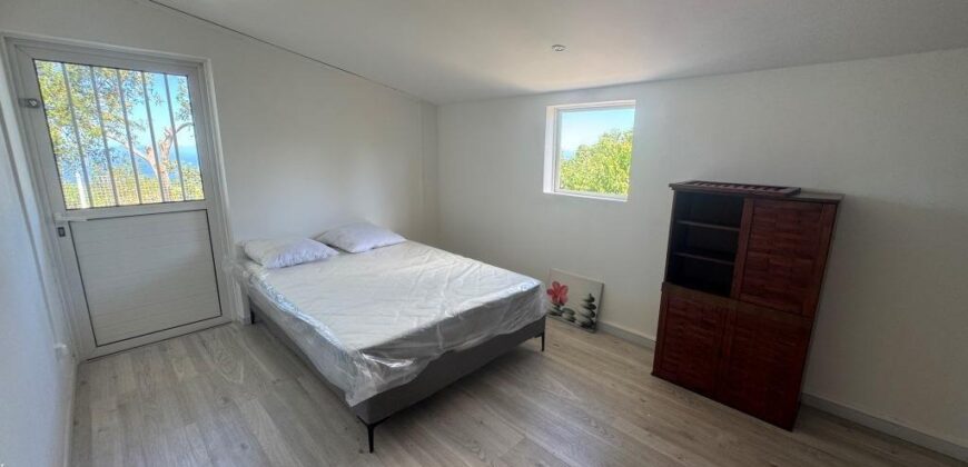 Location d’une charmante villa meublée de plain-pied d’environ 100 m² à Bérive, Saint-Pierre