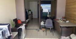 A vendre un appartement de type T3 offrant vue sue mer au centre ville de la Possession