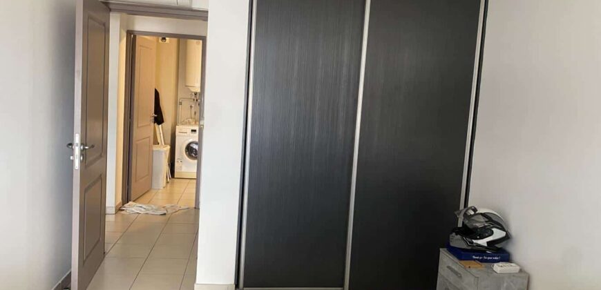 A vendre un appartement de type T3 offrant vue sue mer au centre ville de la Possession
