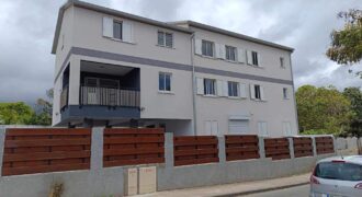 A vendre un immeuble neuf de 367 m2 composé de 5 appartements situé à Saint Louis