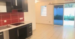 A louer un appartement T2 de 43.88m2 avec varangue et terrasse à Sainte Clotilde