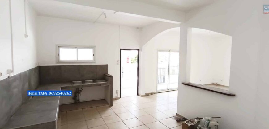 A louer appartement T2 de 69.89 m2 habitable situé en plein centre-ville de Saint Joseph