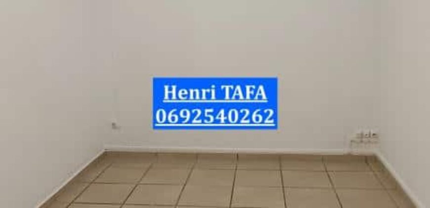 A louer appartement T2 de 69.89 m2 habitable situé en plein centre-ville de Saint Joseph