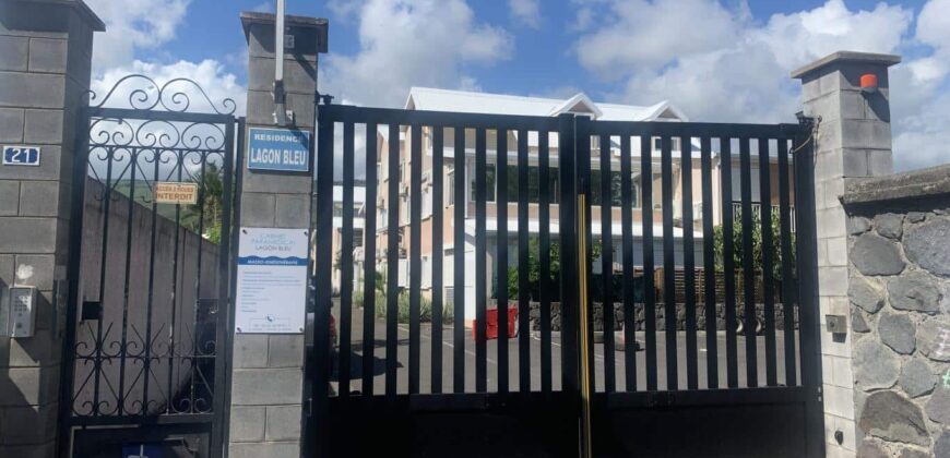 A louer un charmant appartement meublé à proximité des commodités à Saint Gilles les Bains
