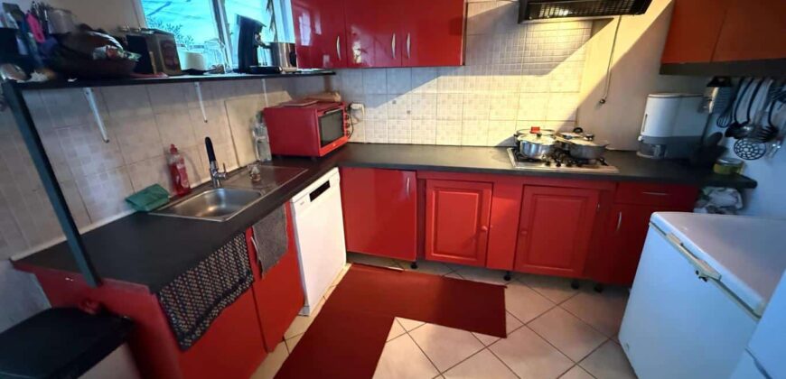 A vendre une charmante villa de type F3+ avec vue imprenable sur mer et montagne aux Avirons