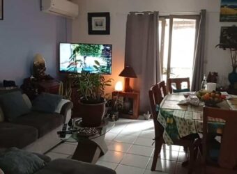 A vendre un appartement T3 avec terrasse et varangue à Saint Pierre