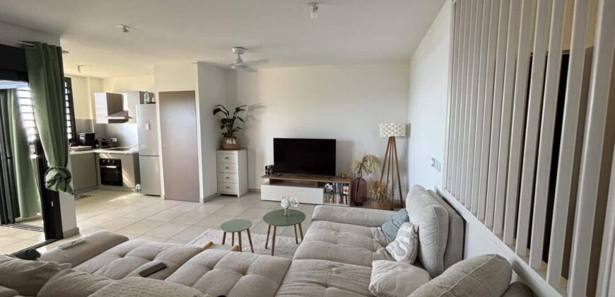 A vendre un charmant appartement T3 de 67m2 avec vue imprenable sur à Piton Saint Leu