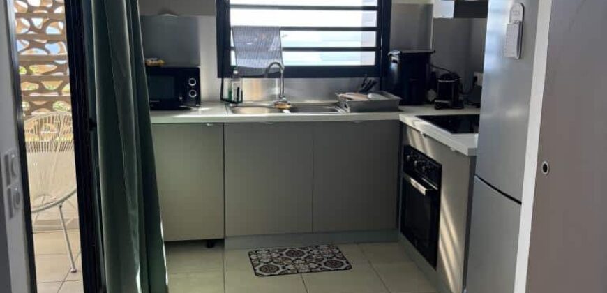 A vendre un charmant appartement T3 de 67m2 avec vue imprenable sur à Piton Saint Leu