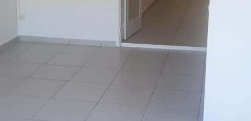 A louer un appartement T2 de 40m2 situé sur la commune de Bras Panon