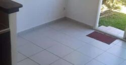 A louer un appartement T2 de 40m2 situé sur la commune de Bras Panon