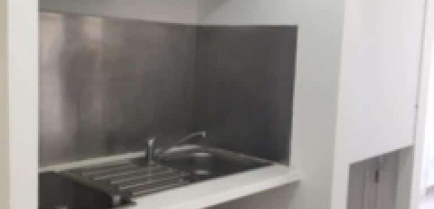 A vendre un studio dans le secteur Moufia,à Sainte-Clotilde