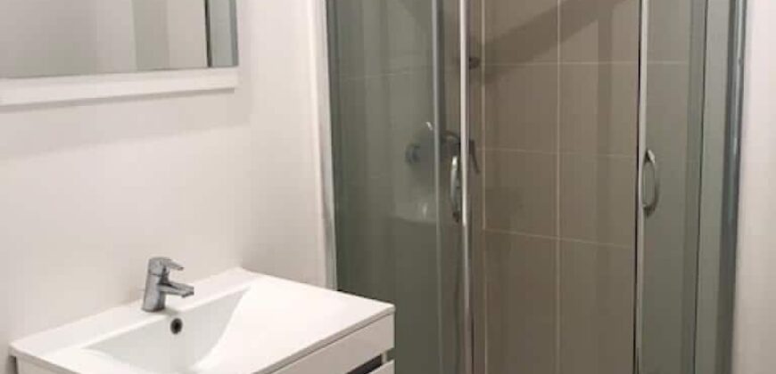 A vendre un studio dans le secteur Moufia,à Sainte-Clotilde