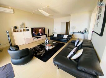 Vente d’une superbe villa familiale de 226 m² avec piscine offrant vue imprenable sur l’océan à la Montagne