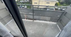A louer studios neufs meublés et équipés situés en plein centre-ville du Tampon