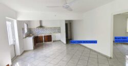 En location un appartement T3 meublé de 67 m2 situé dans le quartier paisible de Bois Noir à Saint Joseph