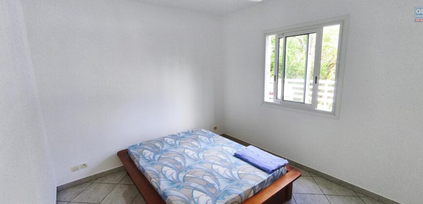 En location un appartement T3 meublé de 67 m2 situé dans le quartier paisible de Bois Noir à Saint Joseph