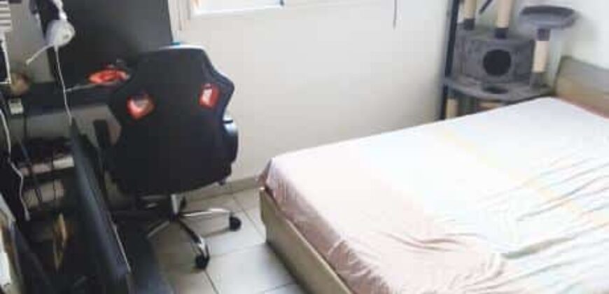 En vente un agréable appartement de type F2 situé dans une résidence calme et sécurisée à saint Joseph
