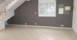 A louer un villa T3 en duplex avec jardin située dans un quartier paisible à Piton Saint Leu