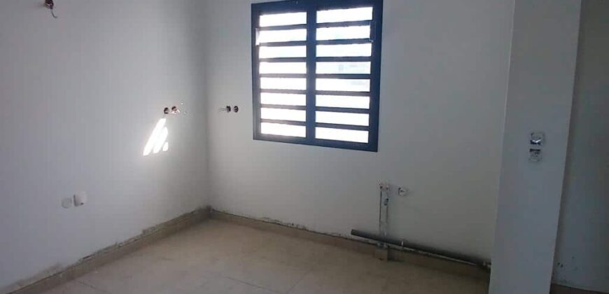 A vendre un appartement F4 neuf de 104.25 situé en plein centre-ville de Saint-Leu