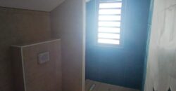 A vendre un appartement F4 neuf de 104.25 situé en plein centre-ville de Saint-Leu
