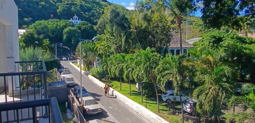 A vendre un appartement F4 neuf de 104.25 situé en plein centre-ville de Saint-Leu