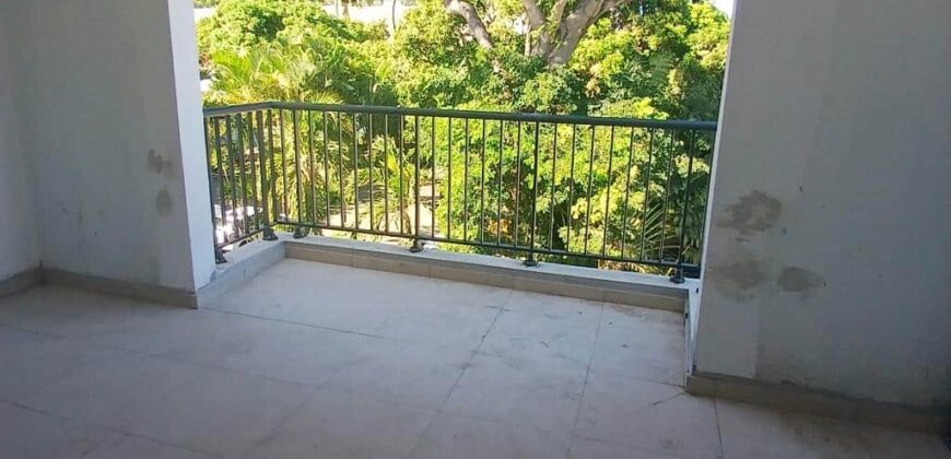 A vendre un appartement F4 neuf de 104.25 situé en plein centre-ville de Saint-Leu