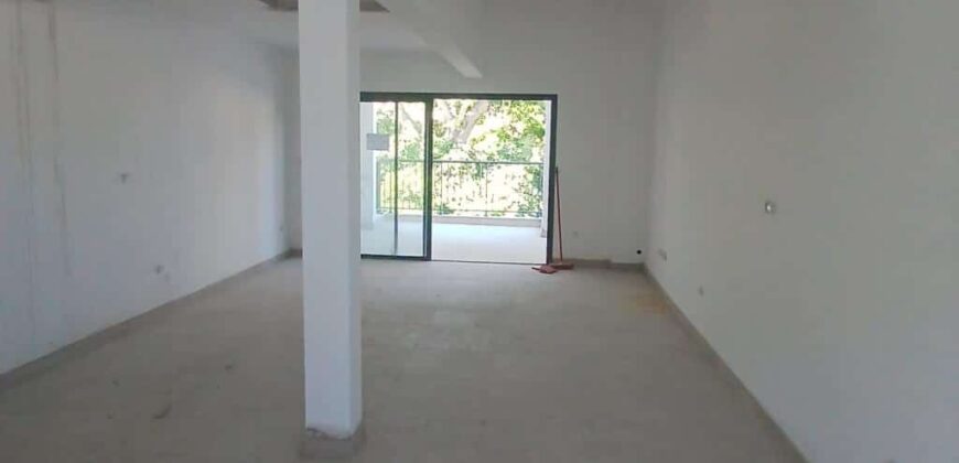 A vendre un appartement F4 neuf de 104.25 situé en plein centre-ville de Saint-Leu