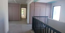 A vendre un appartement F4 neuf de 104.25 situé en plein centre-ville de Saint-Leu