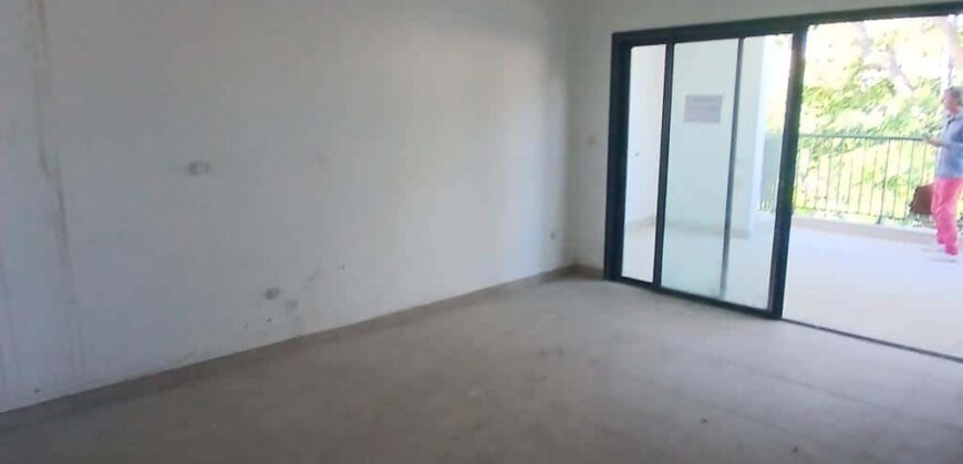 A vendre un appartement F4 neuf de 104.25 situé en plein centre-ville de Saint-Leu