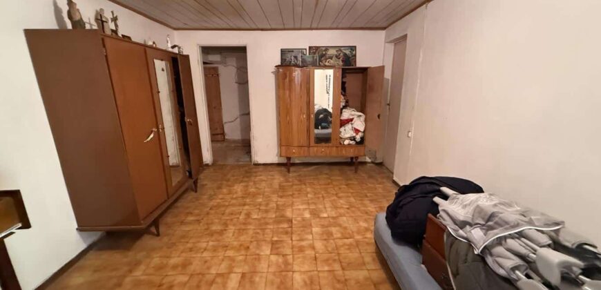 À vendre un bien atypique avec deux maisons T3 et T5 sur 1260 m² de terrain dans une impasse calme à Saint-Louis