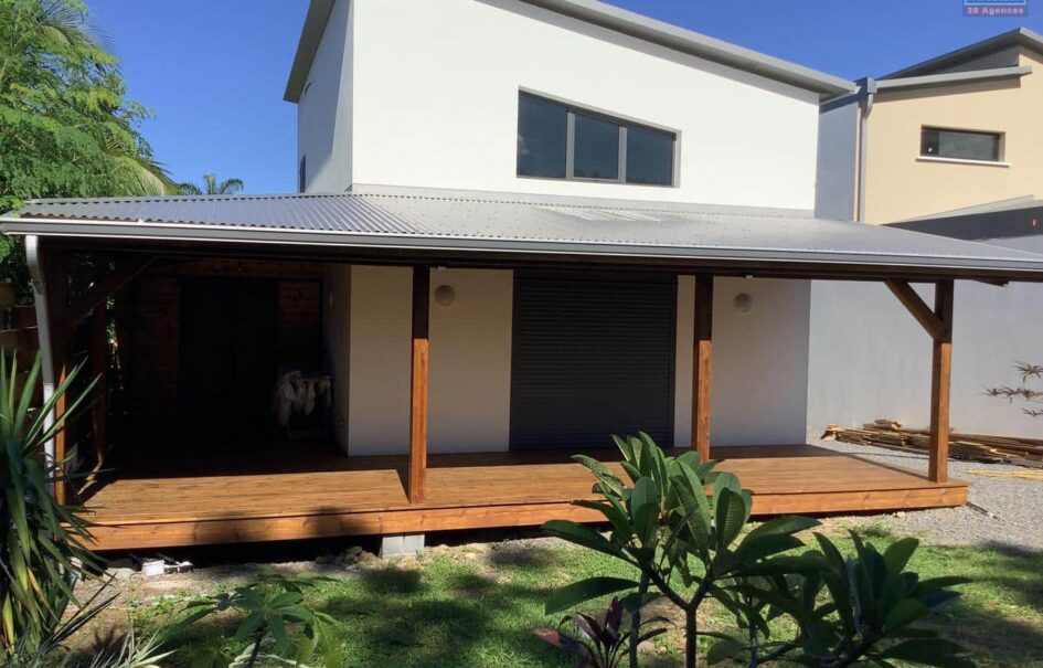 A louer une ravissante villa T4 meublée de 84.60 m2 située dans un quartier de La Rivière Saint Louis