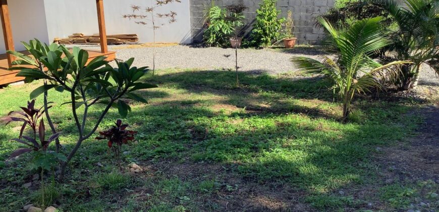 A louer une ravissante villa T4 meublée de 84.60 m2 située dans un quartier de La Rivière Saint Louis