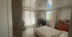 A vendre une grande villa de 145m2 sur un vaste terrain de 688m2 au coeur de la possession