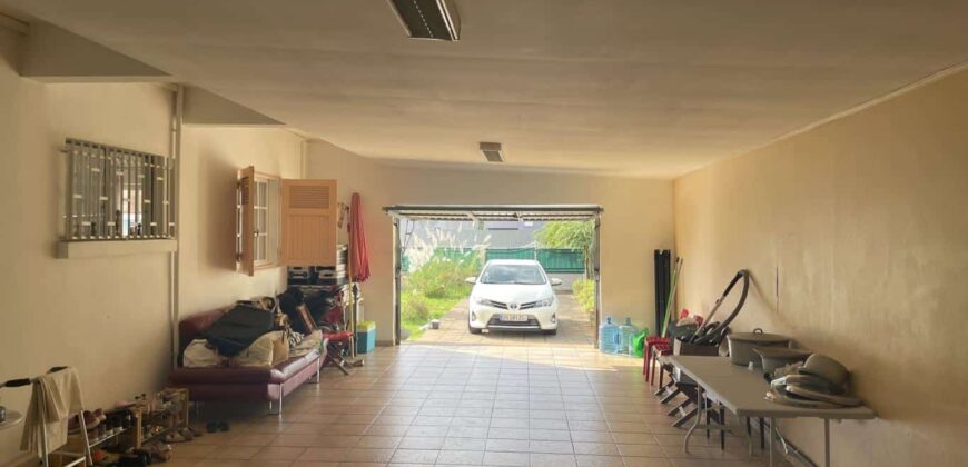 A vendre une grande villa de 145m2 sur un vaste terrain de 688m2 au coeur de la possession