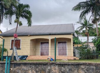 A louer une villa de 121.21m2 dans le secteur de Montée Sano à Sainte Marie