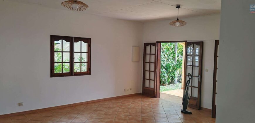 A louer une villa de 121.21m2 dans le secteur de Montée Sano à Sainte Marie