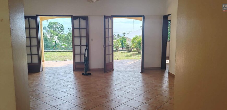 A louer une villa de 121.21m2 dans le secteur de Montée Sano à Sainte Marie