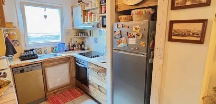 A vendre un lumineux appartement T2 situé en plein centre de La Montagne