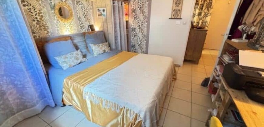 A vendre un lumineux appartement T2 situé en plein centre de La Montagne