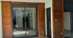 A vendre une charmante villa jumelée de type F4 située dans une résidence sécurisée à Sainte Clotilde La Bretagne