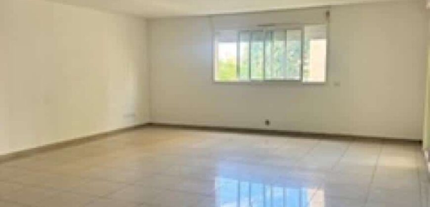 A vendre un lumineux appartement T3 situé dans la résidence La Goélette à Sainte Clotilde
