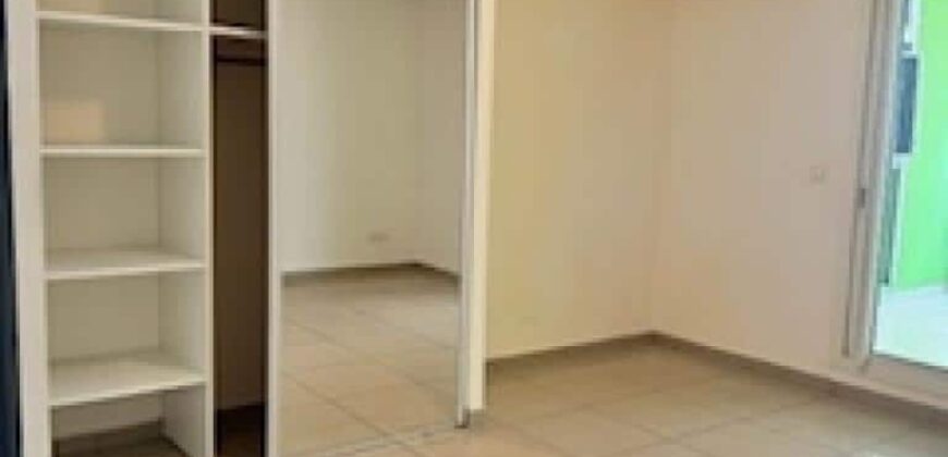 A vendre un lumineux appartement T3 situé dans la résidence La Goélette à Sainte Clotilde